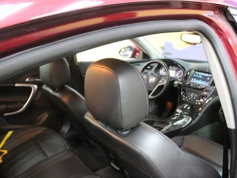 Used 2017 Buick Regal Premium FWD image 10