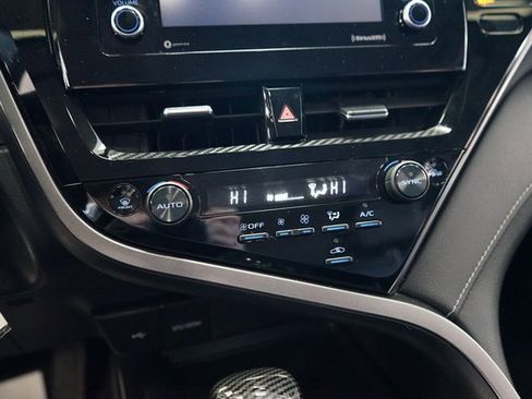 Used 2022 Toyota Camry SE image 35