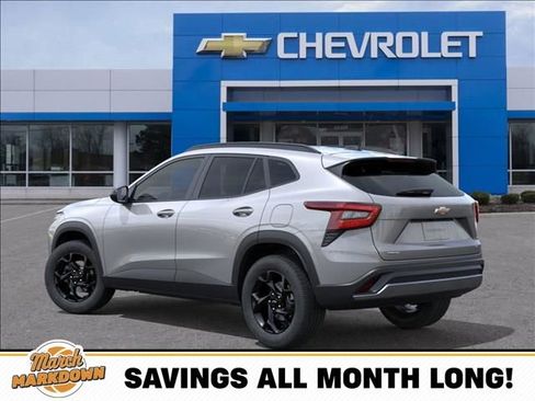 New 2026 Chevrolet Trax LT w/ Driver Confidence Package image 3