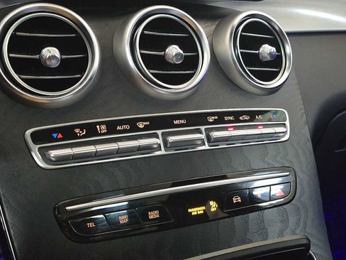 Used 2022 Mercedes-Benz GLC 300 4MATIC image 33
