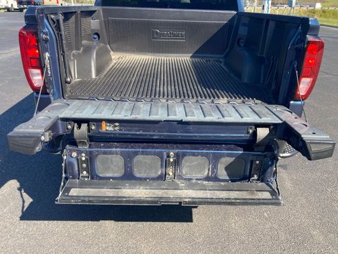 Used 2022 GMC Sierra 1500 SLE image 39