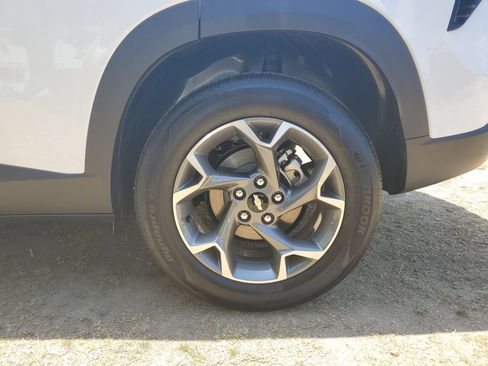 Used 2026 Chevrolet Trax LT FWD image 6