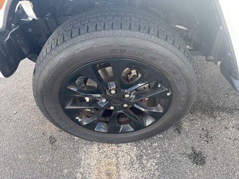 Used 2023 Jeep Gladiator Overland image 9