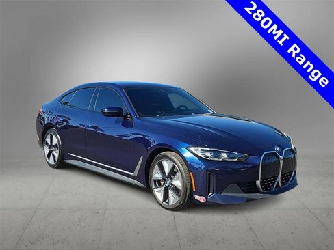 Used 2022 BMW i4 eDrive40 w/ Premium Package image 2
