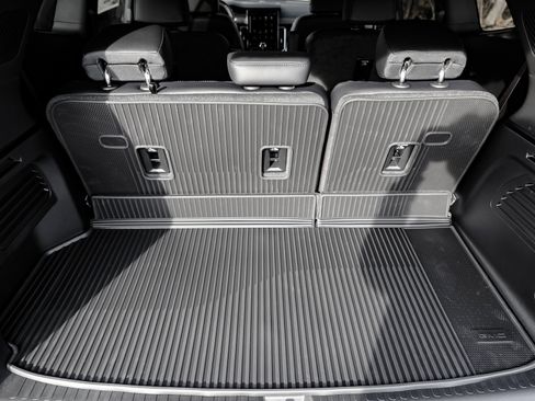 New 2026 GMC Acadia Denali w/ Super Cruise Package image 8