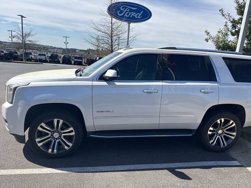 Used 2018 GMC Yukon Denali w/ Open Road Package image 2