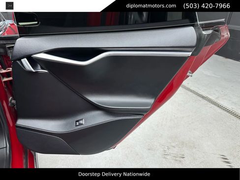Used 2014 Tesla Model S P85 image 27