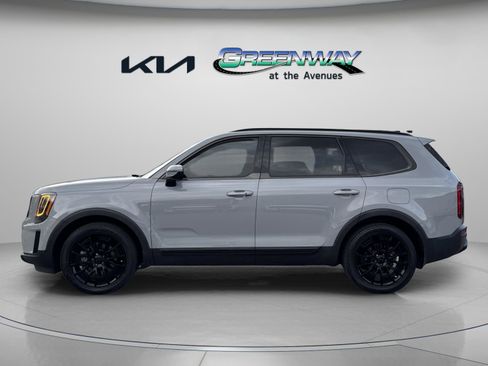 Certified 2021 Kia Telluride SX w/ Nightfall Edition Package AWD/4WD image 4
