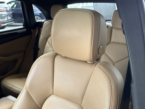 Used 2018 Porsche Macan Sport Edition image 3