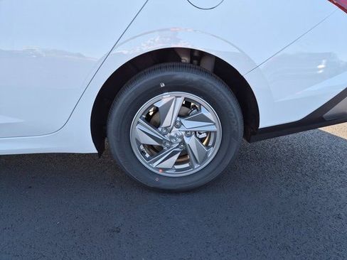 New 2026 Hyundai Elantra SE image 24