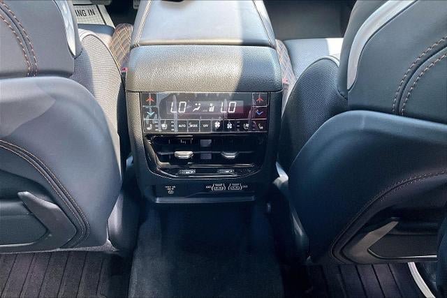 Used 2025 Jeep Grand Cherokee L Summit AWD/4WD image 10