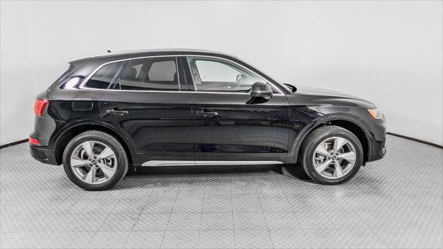 Used 2023 Audi Q5 2.0T Premium w/ Convenience Package AWD/4WD image 9