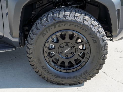 Certified 2026 Toyota 4Runner TRD Off-Road Premium AWD/4WD image 10