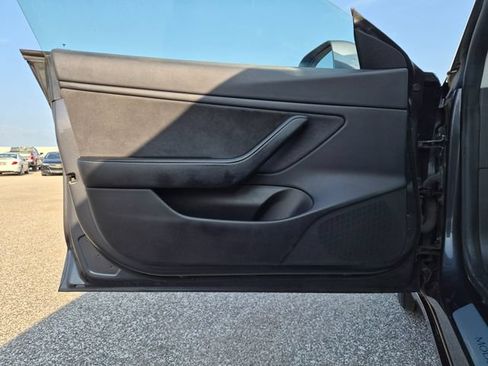 Used 2019 Tesla Model 3 Long Range AWD/4WD image 16