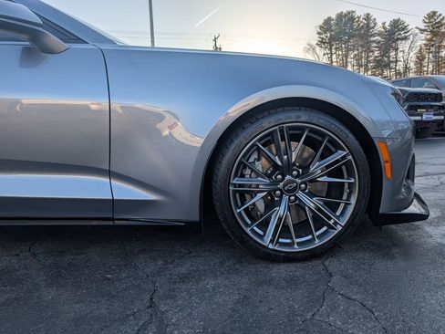 Used 2022 Chevrolet Camaro ZL1 image 10
