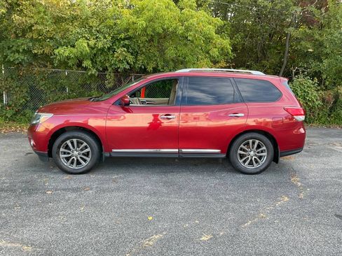 Used 2015 Nissan Pathfinder SL w/ SL Premium Package AWD/4WD image 2