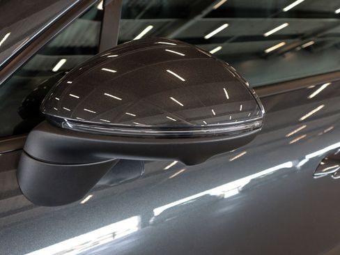 New 2026 Porsche Macan Electric RWD image 27