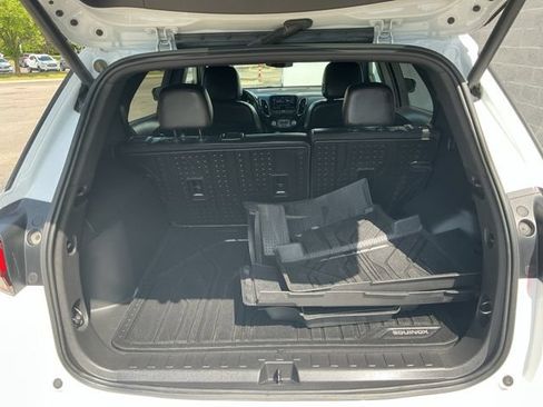 Used 2023 Chevrolet Equinox RS w/ RS Leather Package FWD image 24