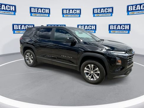 Used 2026 Chevrolet Equinox LT FWD image 2