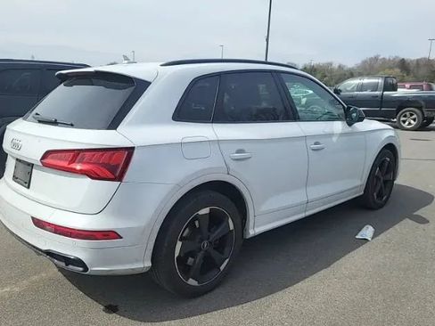 Used 2020 Audi SQ5 Premium Plus w/ Premium Plus Package image 2
