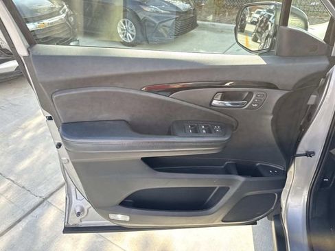 Certified 2019 Honda Passport Touring image 19