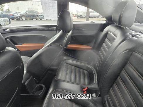 Used 2016 Volkswagen Beetle 1.8T Classic FWD image 3
