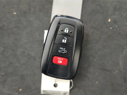 Used 2023 Toyota RAV4 XLE Premium AWD/4WD image 21