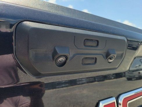 Used 2024 GMC Sierra 1500 SLT w/ SLT Premium Plus Package AWD/4WD image 7