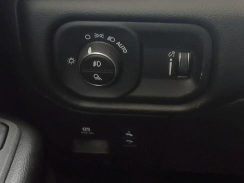 New 2026 RAM 1500 4x4 Crew Cab image 12