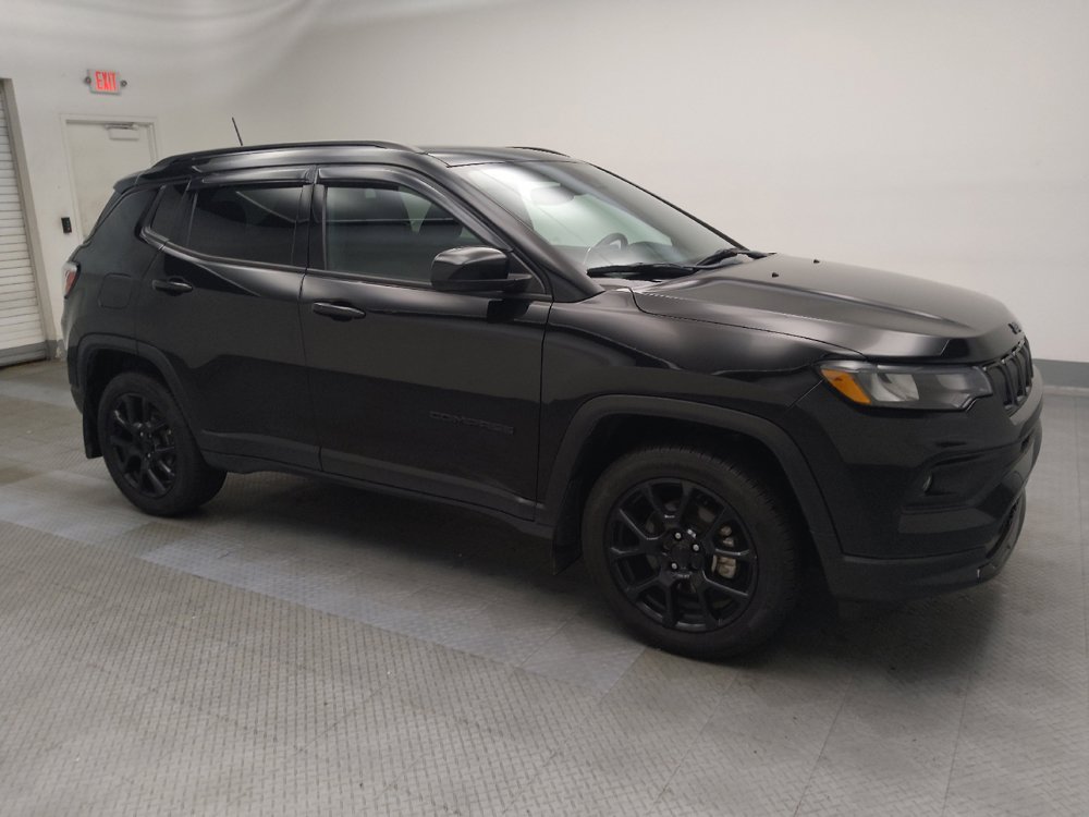 Used 2022 Jeep Compass Latitude w/ Sun and Sound Group AWD/4WD image 11