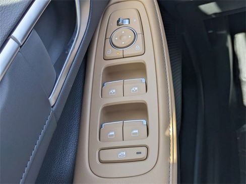 New 2025 Hyundai Sonata Limited image 24