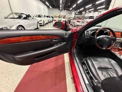 Used 2007 Lexus SC 430 Convertible w/ Preferred Accessory Pkg RWD image 10