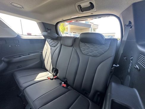 Used 2022 Hyundai Palisade Limited image 24