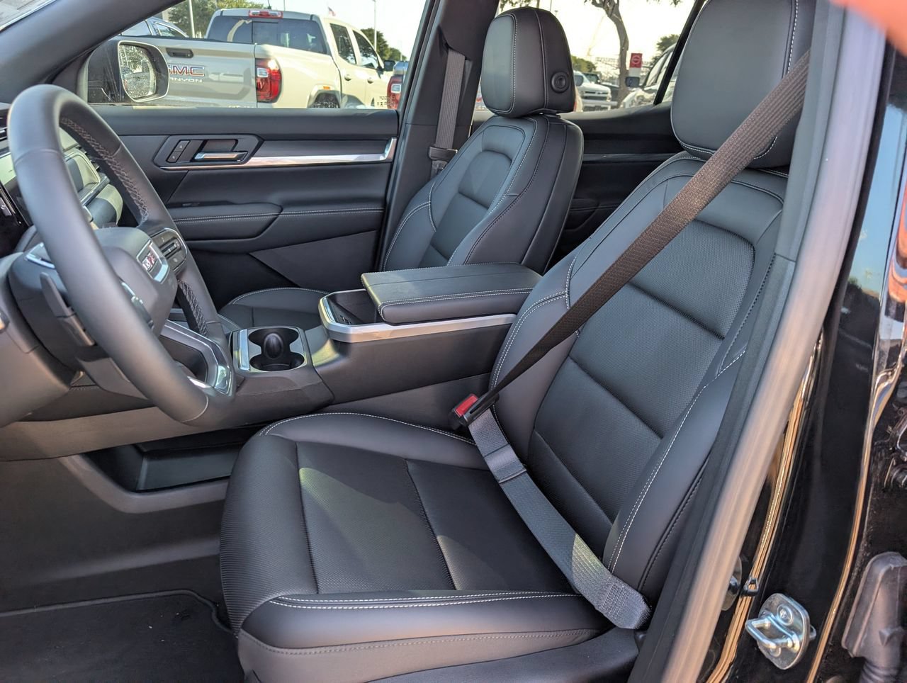 New 2027 GMC Terrain Elevation w/ Elevation Premium Package FWD image 19