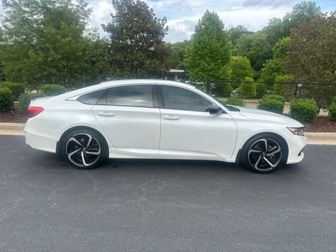 Used 2022 Honda Accord Sport image 1
