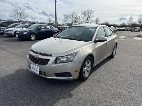 Used 2013 Chevrolet Cruze LT FWD image 3