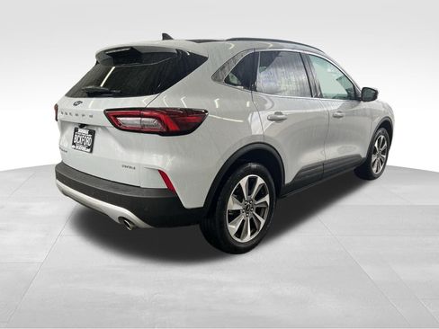 Used 2025 Ford Escape Platinum image 5