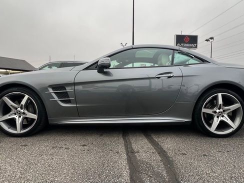 Used 2018 Mercedes-Benz SL 550 image 3