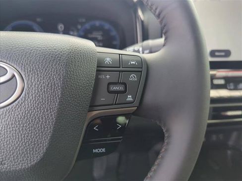 Used 2026 Toyota Camry XLE FWD image 14