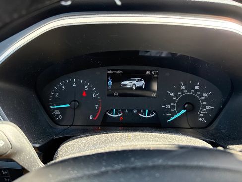 Used 2022 Ford Escape SE w/ Convenience Package FWD image 12