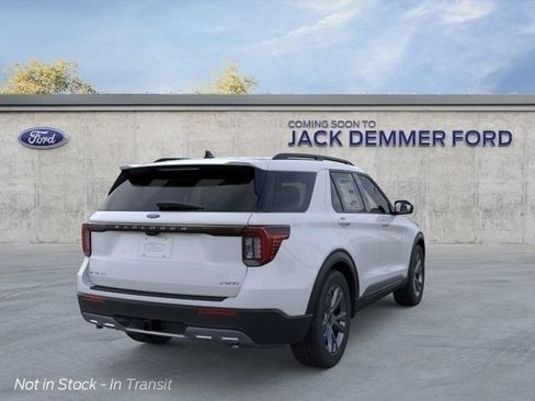 Used 2026 Ford Explorer Active w/ Active Comfort Package AWD/4WD image 8
