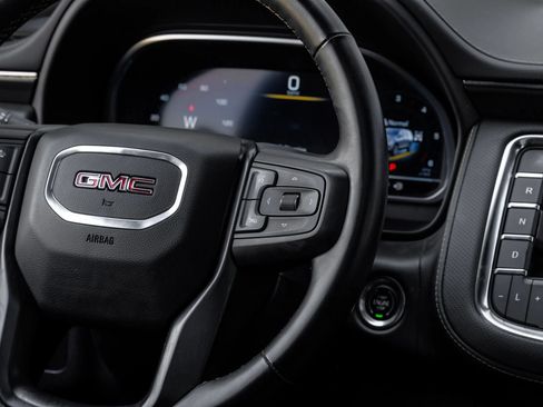 Used 2023 GMC Yukon AT4 w/ AT4 Premium Package AWD/4WD image 22