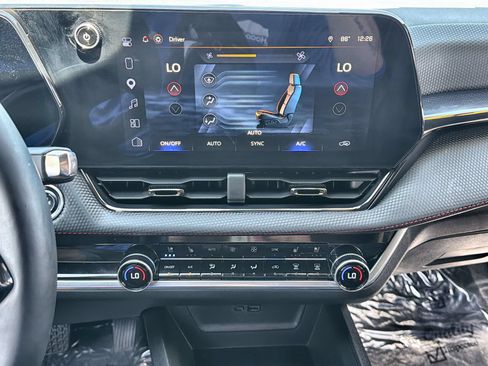 Used 2026 Chevrolet Equinox RS w/ Convenience Package III FWD image 19