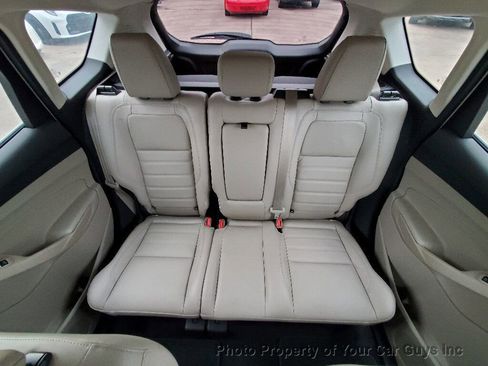 Used 2018 Ford C-MAX Titanium w/ Equipment Group 301A image 19