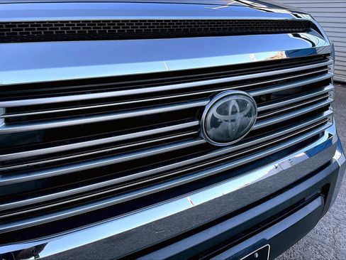 Used 2018 Toyota Tundra Limited image 30