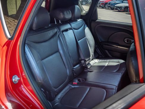 Used 2015 Kia Soul ! w/ Sun & Sound Package FWD image 16