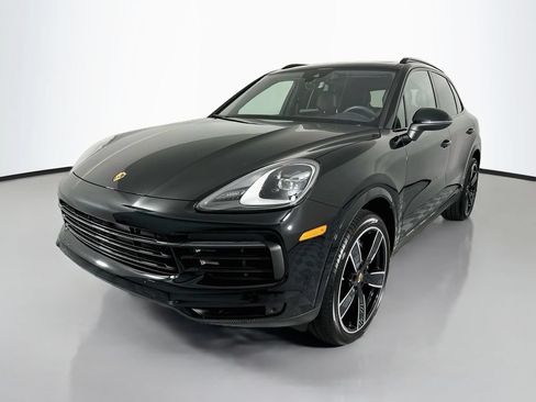 Certified 2023 Porsche Cayenne AWD/4WD image 1