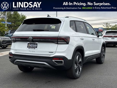 New 2026 Volkswagen Taos SE AWD/4WD image 3