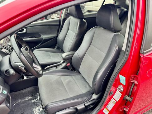 Used 2013 Honda Insight EX image 12