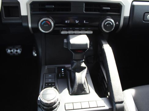 Used 2024 Toyota Tacoma TRD Sport image 19